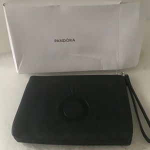 New Pandora Wristlet Bag, Black